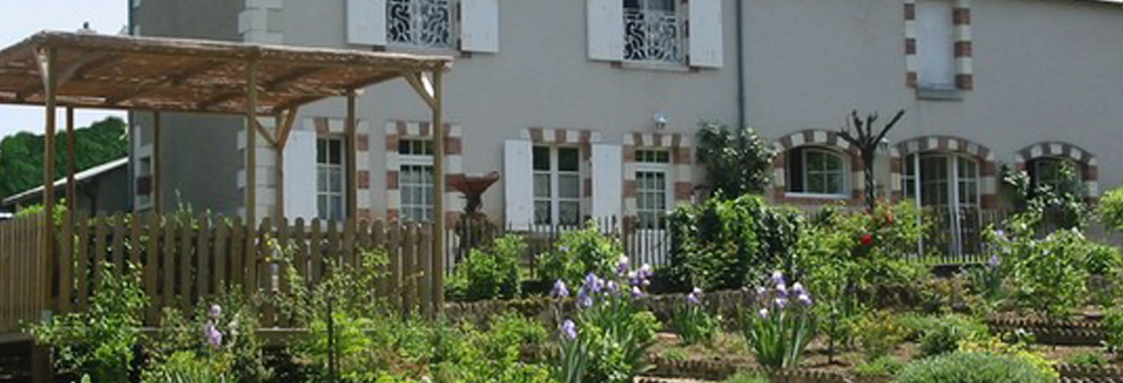 Façade du Clos de la Touche, maison d'hôtes à Cheillé